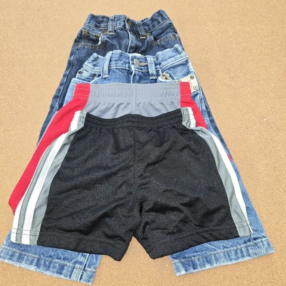 Infant Boy Bottoms 12-18Monthes 2 Jeans & 2 Shorts (C13,14,19)